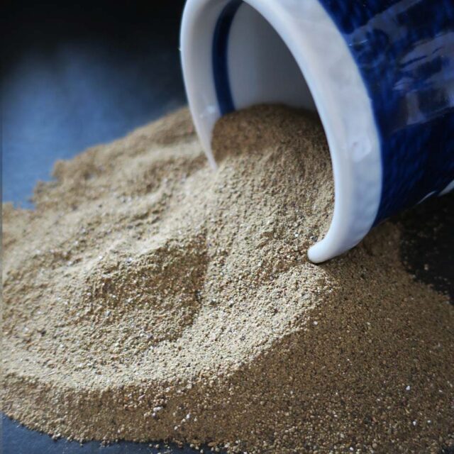 Eohippos Egusin Magenschutz unterstützt bei Magenprobleme bei Pferden oder Magengeschwüren Gastro Zusatzfutter